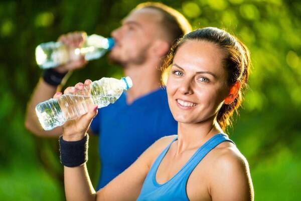 Cómo mantenerte hidratada todo el día