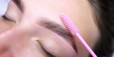 Cómo conseguir la tendencia de cejas grandes y pobladas que se llevará en 2025 sin hacerte el laminado de cejas